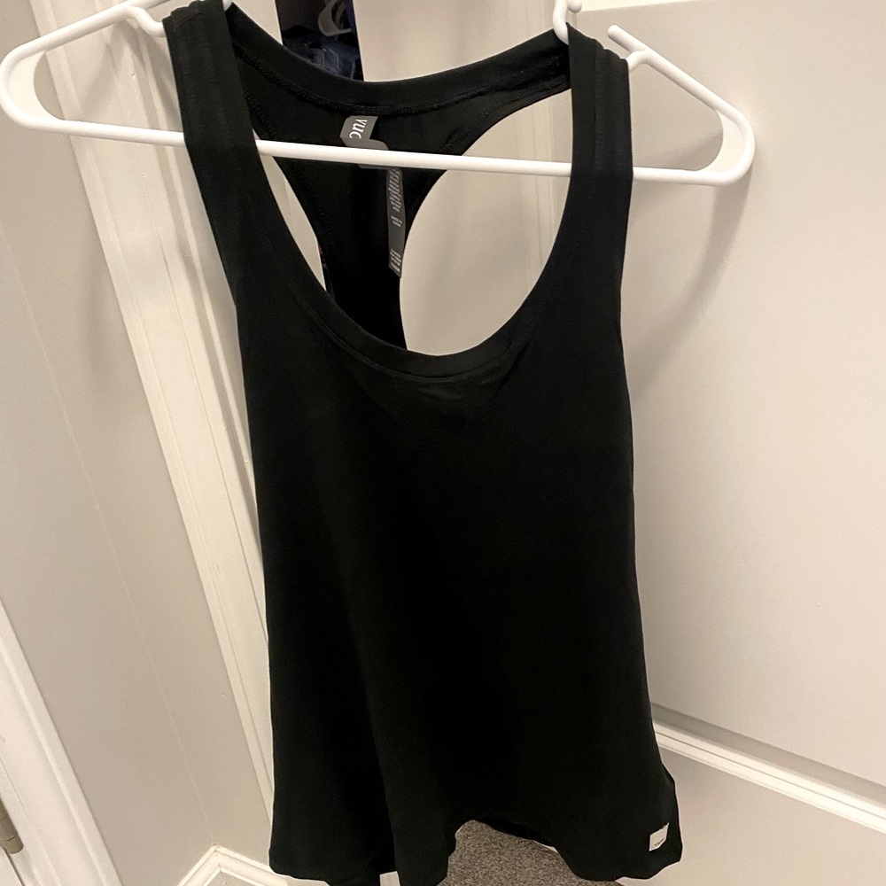 Vuori Lux performance tank. Never been worn